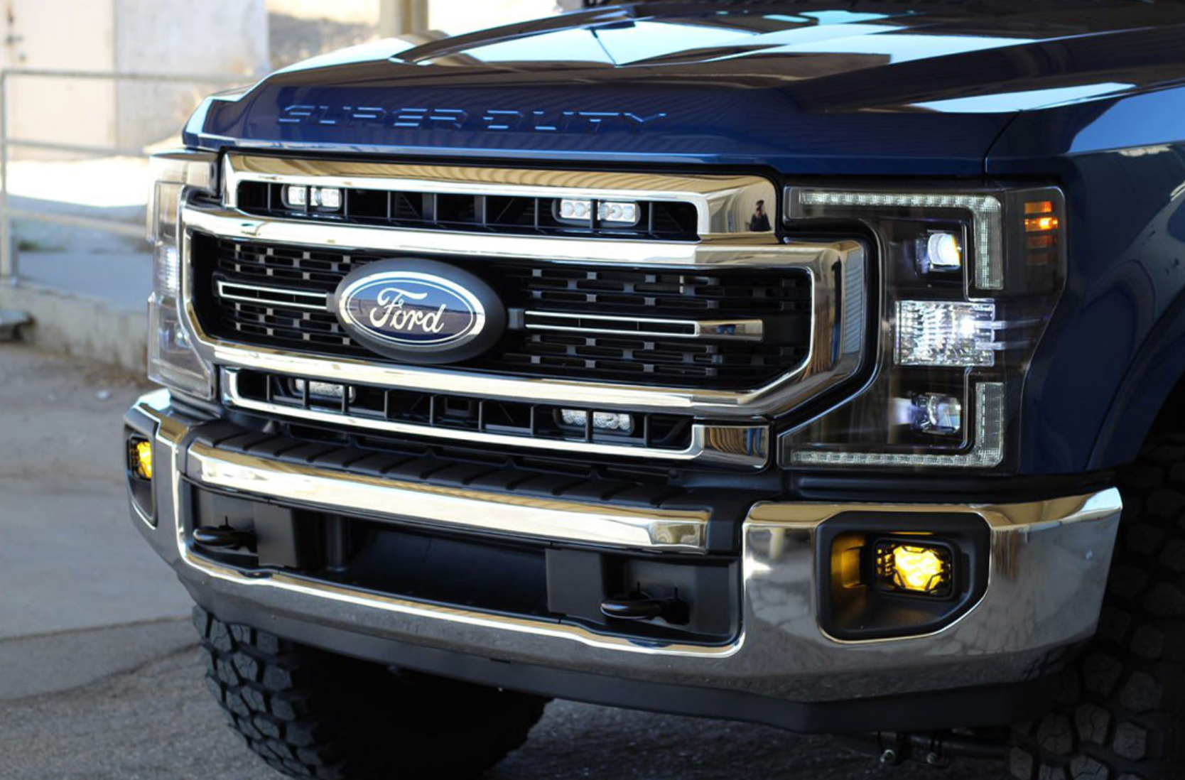 FAROS HÍBRIDOS LED FORD SUPER DUTY (20-22) XB 